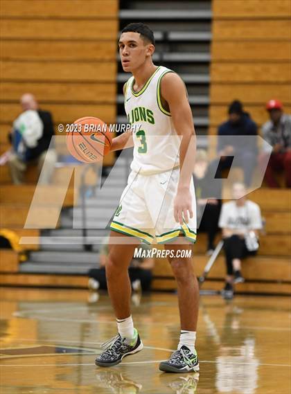 Thumbnail 2 in Barlow vs. West Linn (Les Schwab Invitational) photogallery.