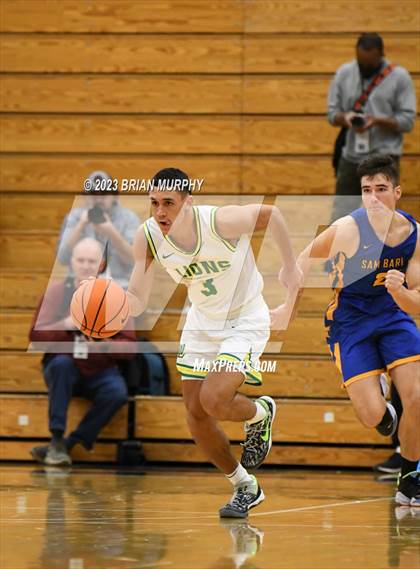 Thumbnail 1 in Barlow vs. West Linn (Les Schwab Invitational) photogallery.