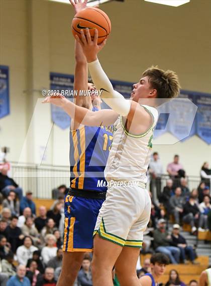 Thumbnail 1 in Barlow vs. West Linn (Les Schwab Invitational) photogallery.