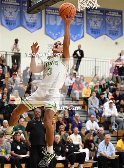 Thumbnail 2 in Barlow vs. West Linn (Les Schwab Invitational) photogallery.
