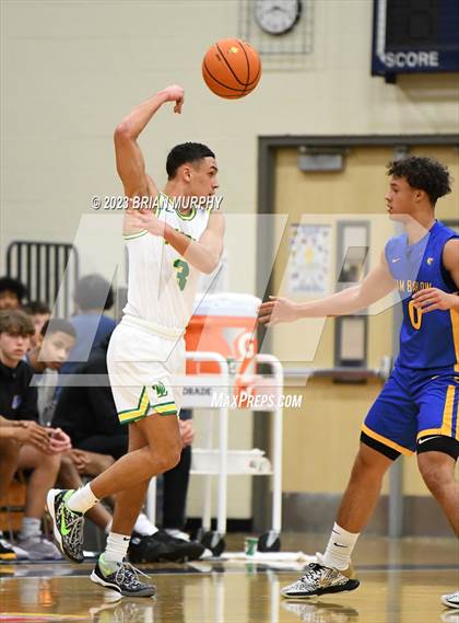Thumbnail 1 in Barlow vs. West Linn (Les Schwab Invitational) photogallery.