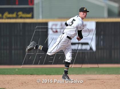 Thumbnail 1 in Mullen @ Arapahoe photogallery.