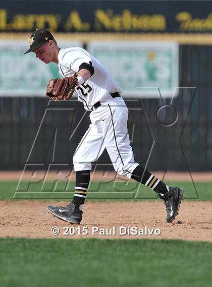 Thumbnail 1 in Mullen @ Arapahoe photogallery.