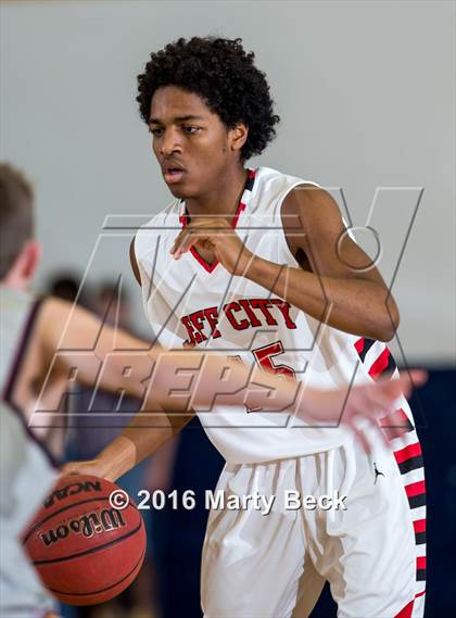 Thumbnail 3 in Jefferson City vs Strafford (Central Bank Shootout) photogallery.