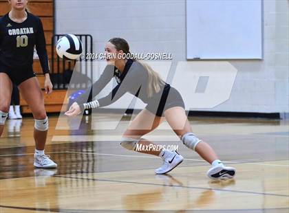 Thumbnail 2 in Dixon @ Croatan photogallery.