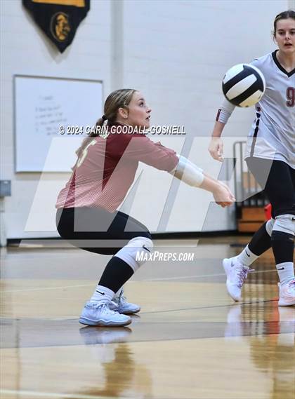 Thumbnail 2 in Dixon @ Croatan photogallery.