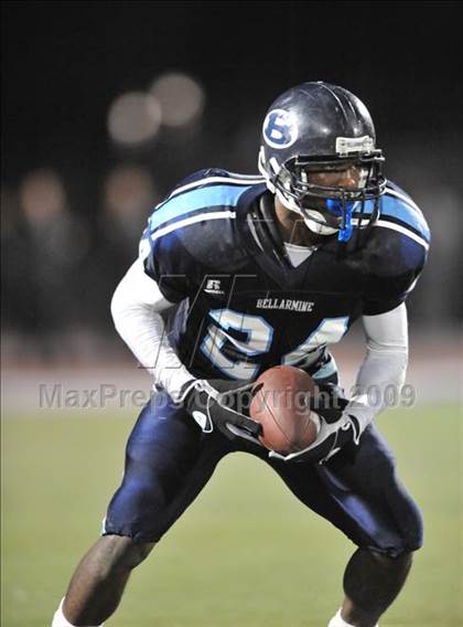 Thumbnail 3 in Archbishop Mitty vs. Bellarmine Prep photogallery.