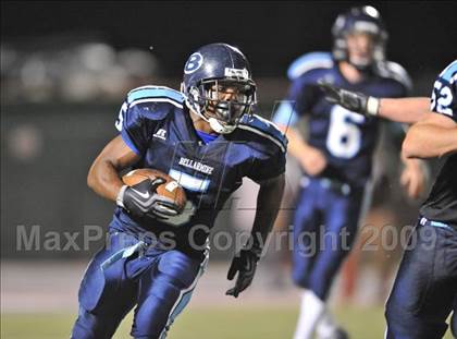 Thumbnail 2 in Archbishop Mitty vs. Bellarmine Prep photogallery.