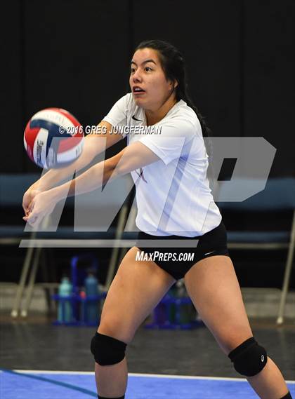 Thumbnail 2 in Salinas vs. Lowell (Tiger Cup Invitational) photogallery.