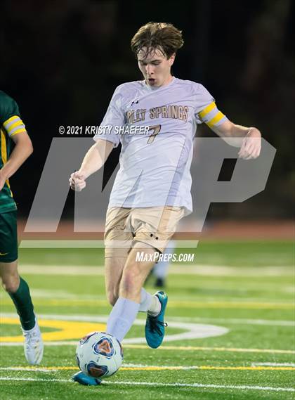 Thumbnail 3 in Holly Springs vs. Cardinal Gibbons photogallery.