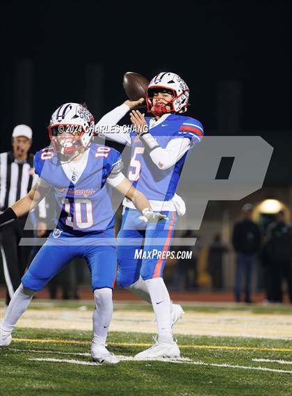 Thumbnail 2 in St. Vincent de Paul vs. Sonoma Valley (CIF NCS D5 Finals) photogallery.