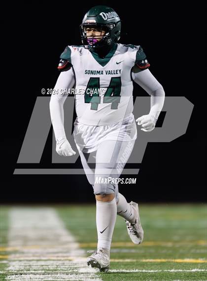 Thumbnail 1 in St. Vincent de Paul vs. Sonoma Valley (CIF NCS D5 Finals) photogallery.