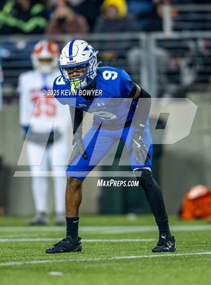 Thumbnail 3 in Olentangy Orange @ St. Xavier (OHSAA D1 Championship) photogallery.