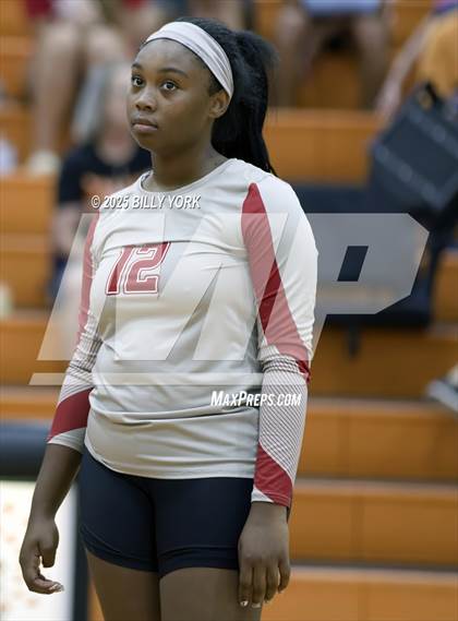 Thumbnail 2 in Grand Saline vs Terrell photogallery.