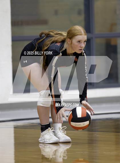 Thumbnail 2 in Grand Saline vs Terrell photogallery.