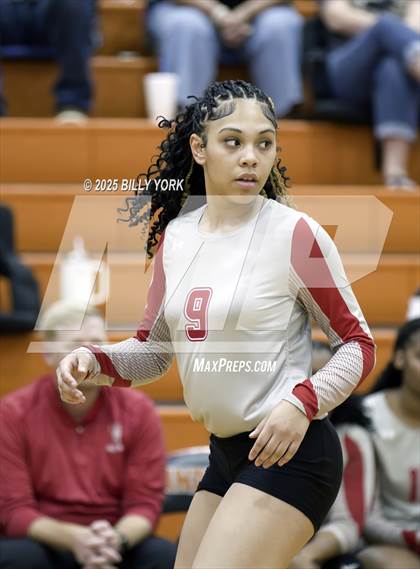 Thumbnail 1 in Grand Saline vs Terrell photogallery.