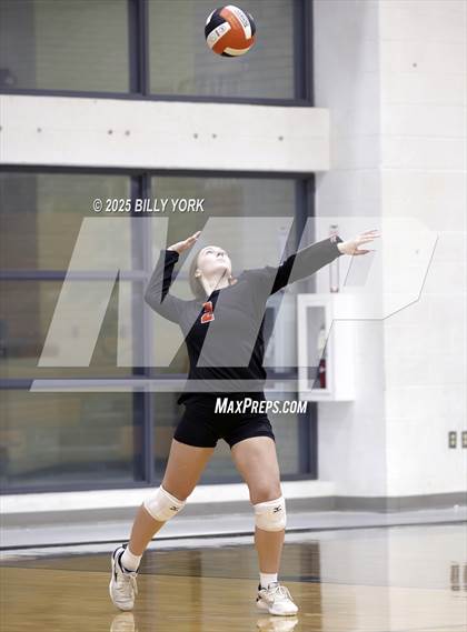 Thumbnail 3 in Grand Saline vs Terrell photogallery.