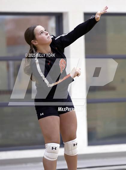 Thumbnail 1 in Grand Saline vs Terrell photogallery.