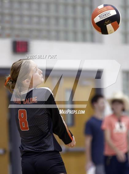 Thumbnail 1 in Grand Saline vs Terrell photogallery.