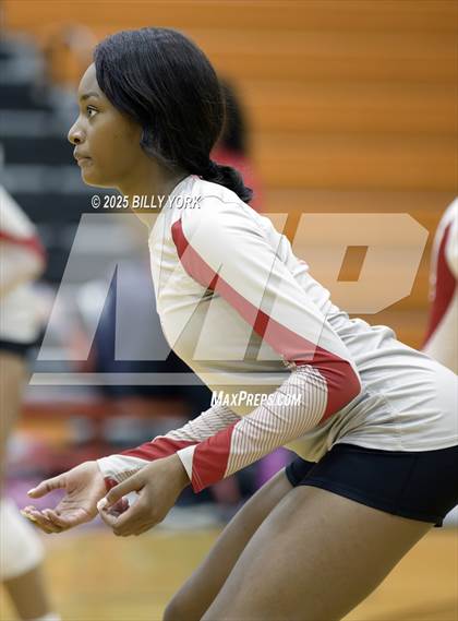 Thumbnail 3 in Grand Saline vs Terrell photogallery.