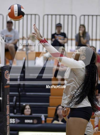 Thumbnail 3 in Grand Saline vs Terrell photogallery.