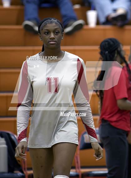 Thumbnail 2 in Grand Saline vs Terrell photogallery.