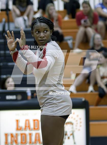 Thumbnail 1 in Grand Saline vs Terrell photogallery.