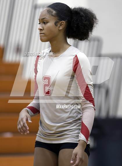 Thumbnail 1 in Grand Saline vs Terrell photogallery.