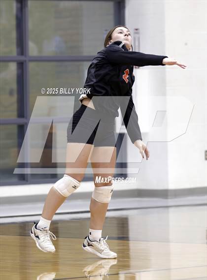 Thumbnail 1 in Grand Saline vs Terrell photogallery.