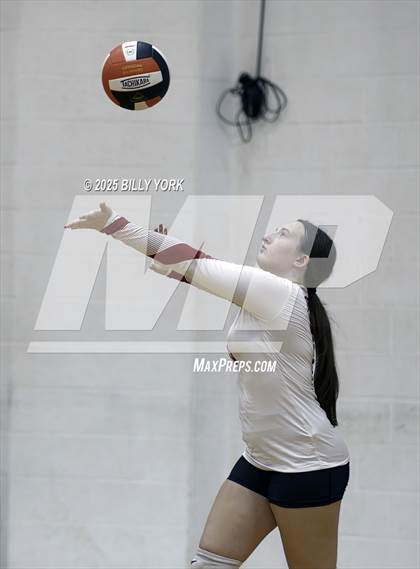 Thumbnail 1 in Grand Saline vs Terrell photogallery.