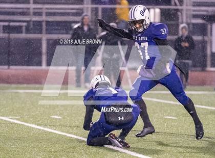 Thumbnail 2 in Warren Central @ Ben Davis   (IHSAA 6A Sectional Semifinal)  photogallery.