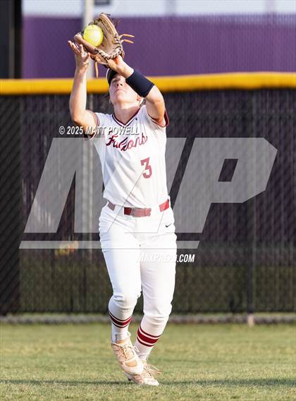 Thumbnail 2 in Foster vs. Tompkins (UIL 6A Softball Bi-District Playoff) photogallery.