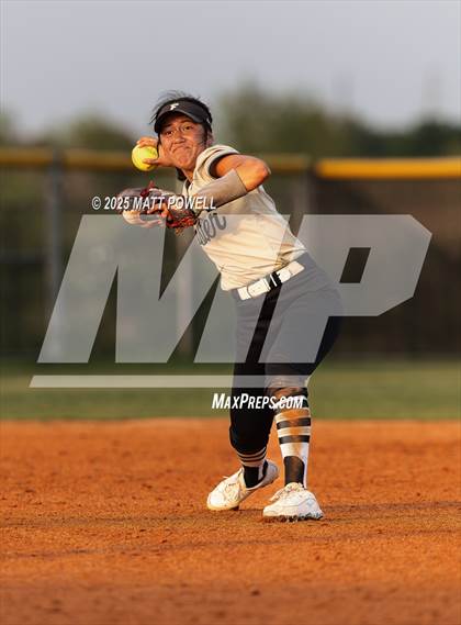 Thumbnail 3 in Foster vs. Tompkins (UIL 6A Softball Bi-District Playoff) photogallery.
