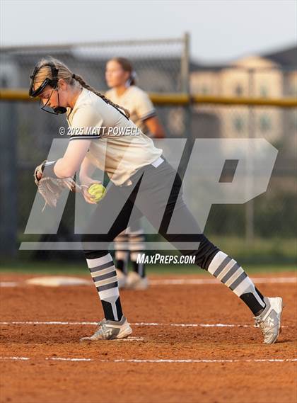 Thumbnail 2 in Foster vs. Tompkins (UIL 6A Softball Bi-District Playoff) photogallery.