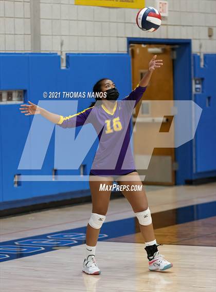 Thumbnail 2 in Ellington @ Lyman Memorial photogallery.