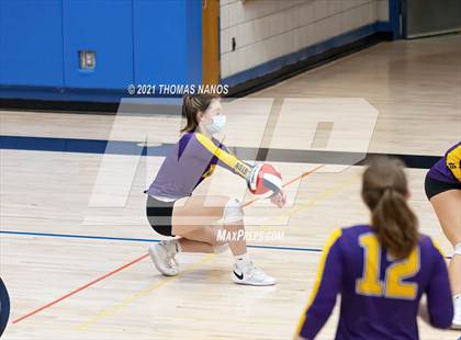 Thumbnail 2 in Ellington @ Lyman Memorial photogallery.