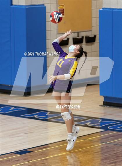 Thumbnail 3 in Ellington @ Lyman Memorial photogallery.