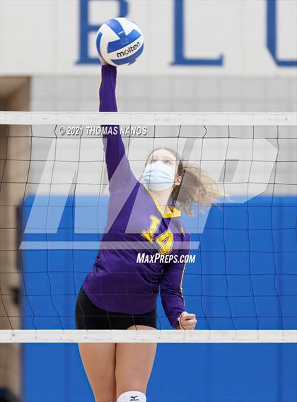 Thumbnail 1 in Ellington @ Lyman Memorial photogallery.