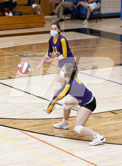Thumbnail 3 in Ellington @ Lyman Memorial photogallery.