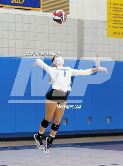 Thumbnail 2 in Ellington @ Lyman Memorial photogallery.