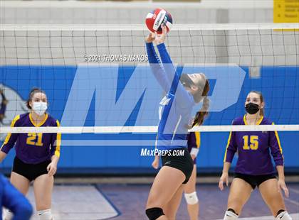 Thumbnail 3 in Ellington @ Lyman Memorial photogallery.