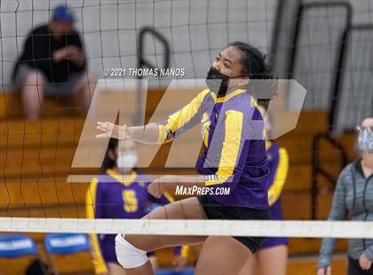 Thumbnail 2 in Ellington @ Lyman Memorial photogallery.