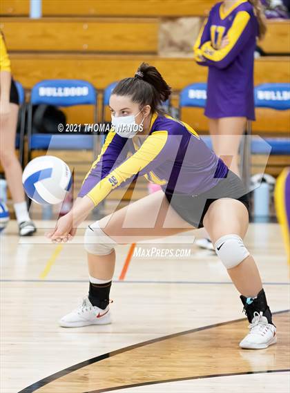 Thumbnail 1 in Ellington @ Lyman Memorial photogallery.
