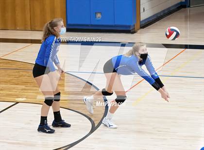 Thumbnail 2 in Ellington @ Lyman Memorial photogallery.