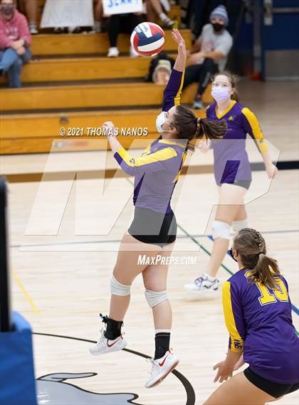Thumbnail 1 in Ellington @ Lyman Memorial photogallery.