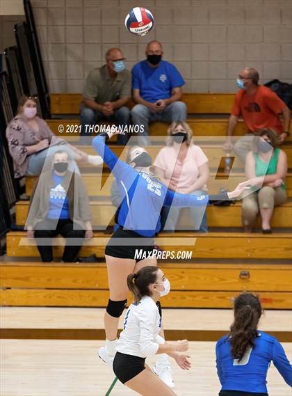 Thumbnail 2 in Ellington @ Lyman Memorial photogallery.