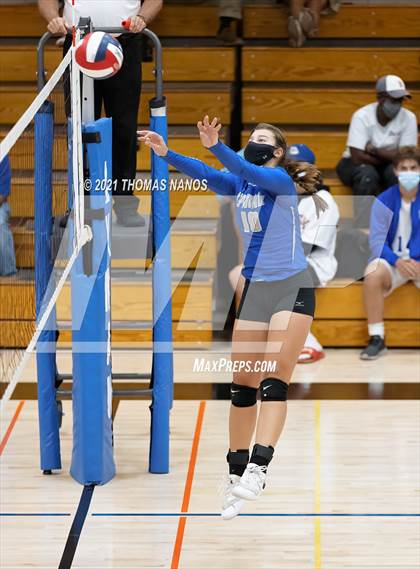 Thumbnail 3 in Ellington @ Lyman Memorial photogallery.