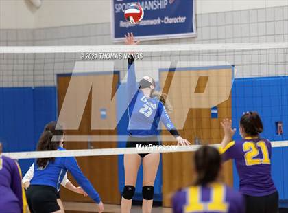 Thumbnail 3 in Ellington @ Lyman Memorial photogallery.
