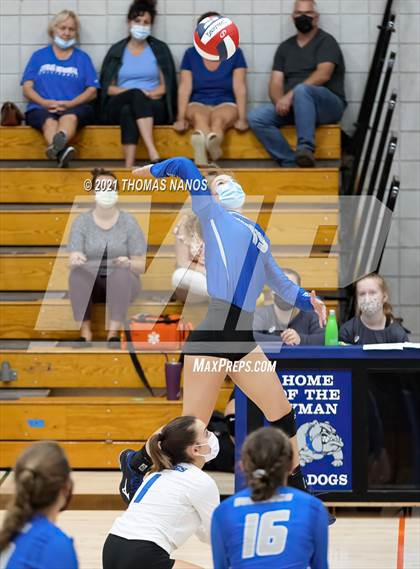 Thumbnail 3 in Ellington @ Lyman Memorial photogallery.