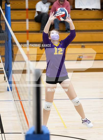 Thumbnail 2 in Ellington @ Lyman Memorial photogallery.